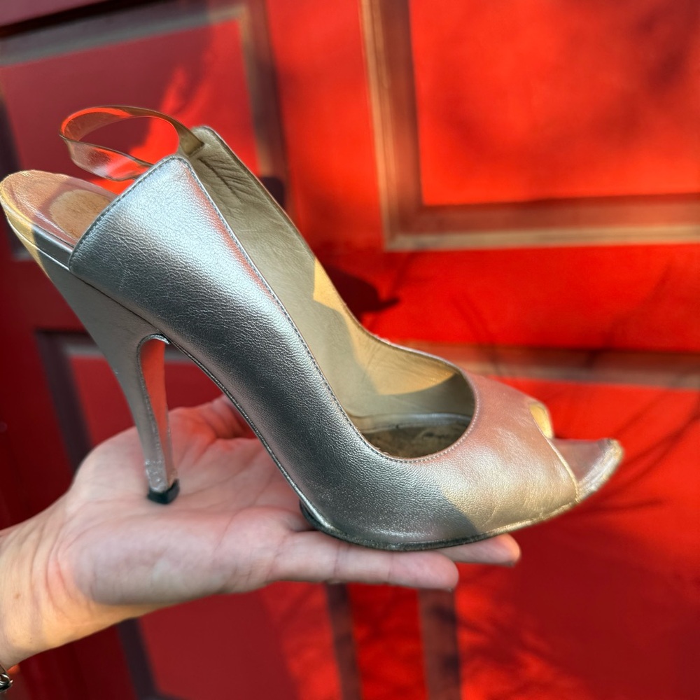 Vintage Gucci Silver Leather Slingback Heels – Size 7.5 - Picture 12 of 16